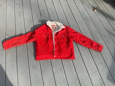 Chaqueta de Camionero Levi Ex Boyfriend Roja Pana Forrada Sherpa Med.  Nuevo con etiquetas Foto 1 de 4