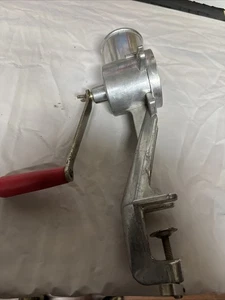 Exprimidor colador de alimentos Victorio 200 vintage manivela manual hecho en EE. UU. metal - Imagen 1 de 4