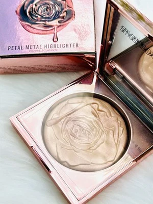 Smashbox + VLADA Petal Medal Highlighter GILDED ROSE .35 oz NEW IN BOX - Rare - Image 1 of 4
