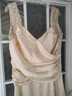Vestido de noche vintage de seda satinado, abalorios en los hombros, años 90, necesita dobladillo cortado, Foto 1 de 4
