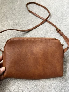 Universal Thread Cross Body Brown Adjustable Strap Faux Leather - Picture 1 of 12