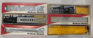 (3) McKean Center Beam Flat Car Kits: (2) Oval UNDEC & (1) Open Trailer Train - Picture 1 of 6