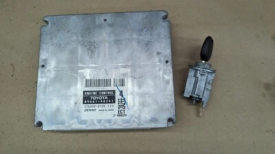 Компьютерный модуль двигателя 2001 Toyota Highlander 2,4 л AT 4X4 ECM 89661-48241 - Изображение 1 из 4