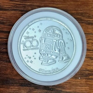 *Moneta e custodia R2D2* Disney Park 100 anni di meraviglia medaglione d'argento Star Wars R2 - Foto 1 di 3