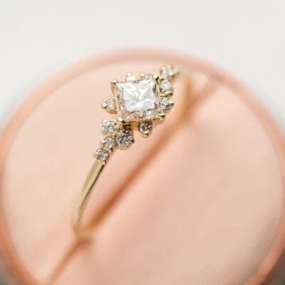 I8K GOLD PLATED NEW RING WITH DIMOND  SHAPED CLUSTER ENGAGEMENT SIZE 60 S - Image 1 of 2