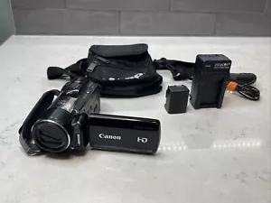 Canon VIXIA HF M301 Full HD 1080p AVCHD Flash Camcorder BUNDLE TESTED!!! - Picture 1 of 16