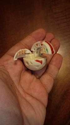 Bakugan BakuPearl Pyrus Dragonoid Battle Brawlers G-Power 610G Spin Master Sega Foto 1 de 4