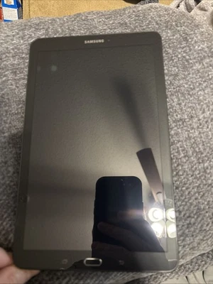 Samsung Galaxy Tablet - Image 1 of 2