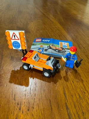 LEGO CITY: Road Worker (30357), Excellent pre-owned, Complete, No polybag - Image 1 of 4