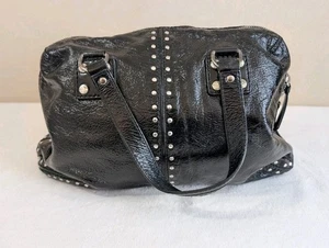 Michael Kors Tasche schwarz Nieten Crinkle/Lackleder Silber Hardware - Bild 1 von 13