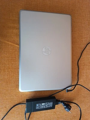 PC Portatile HP Pavilion 17-ab201nl usato - Immagine 1 di 4