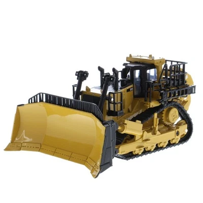 DIECAST MASTERS 1/64 CAT D11T TRACK-TYPE TRACTOR SAME SCALE AS DCP - Image 1 of 4