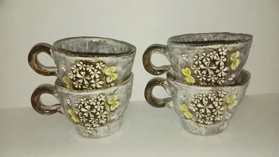 Juego de 4 tazas de café de té de cerámica con diseño de flores de topia de nieve Redware Foto 1 de 4