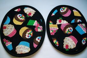 Set of 2 Yummy Looking Cupcake Print Handmade EXTRA Thick Oval Pocket Potholders