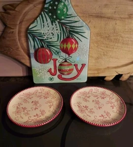 2 TEMPTATIONS Cranberry Red Floral Lace DessertPlates 6" 2 Pc - Picture 1 of 4