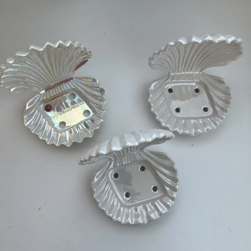 Jabón de manos 3 Bath & Body Works Iridiscent Seashell | ¡Raro y difícil de encontrar! Foto 1 de 4