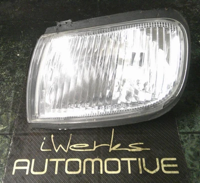 95-99 OEM Nissan Maxima front driver left corner light assembly 216-63440 V2 DV2 - Image 1 of 4