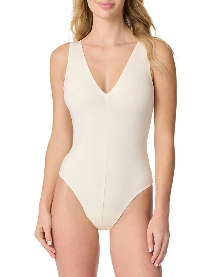 Body Commando Butter Luxe Deep V marfil Foto 1 de 1