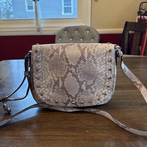 Michael Kors Hamilton Traveler Studded Leather Messenger / Crossbody Bag  Snake - Picture 1 of 8