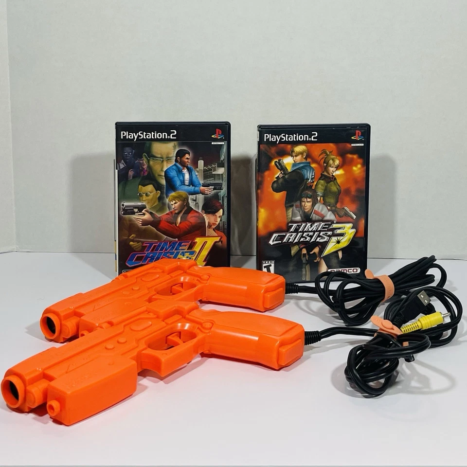 Time Crisis 2 y 3 PlayStation 2 PS2 con 2 pistolas de luz Namco G-Con2 paquete Foto 1 de 4