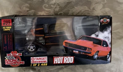 Racing Champions HOT ROD MAGAZINE ISSUE  32 FORD ROADSTER 1:24 - Image 1 of 4
