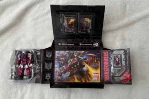 TRANSFORMERS TITANS RETURN GROTUSQUE / SCORPONOK - Picture 1 of 6