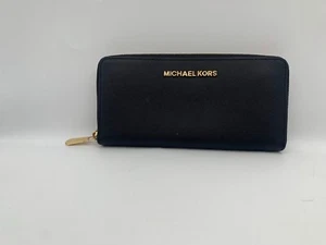 Michael Kors Wallet - Picture 1 of 6