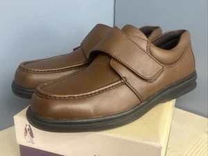 Scarpe da uomo Hush Puppies Gil Strap in pelle marrone taglia 15 M 18801 - Foto 1 di 13