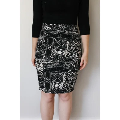 Rue21 Black & White Patterned Pencil Skirt - Stretch Knit, Career Casual - Image 1 of 4