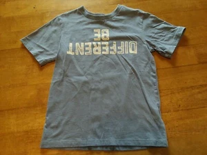 The Children's Place T-shirt Size 5/6 "be different" blue - Picture 1 of 4