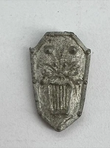 Screaming Face Chaos Warrior Shield Citadel Warhammer Fantasy Battle metal 1985 - Picture 1 of 2