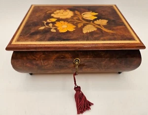 Vtg Reuge Floral Inlaid Music Box w/Key Made In Italy Works - Picture 1 of 12