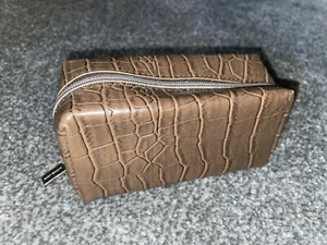 Michael Kors Dark Brown Croc Makeup EMPTY Sunglasses Case Eye Glasses MK NEW - Picture 1 of 11