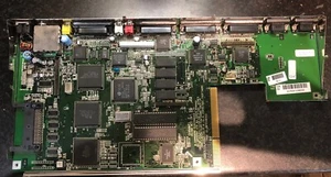 Carte mère Amiga A1200 PAL Rev 1B, très bon état avec top shield d'origine. Testé Fonctionne - Photo 1/13