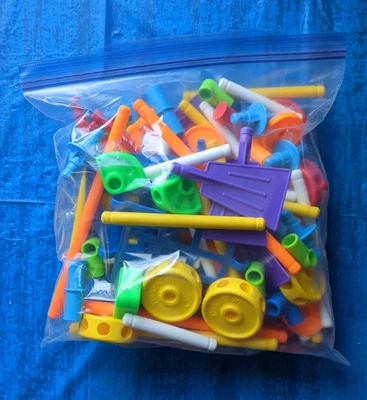 Lote Playskool Tinkertoy - Piezas de repuesto de plástico Tinker Toy Piece Foto 1 de 4
