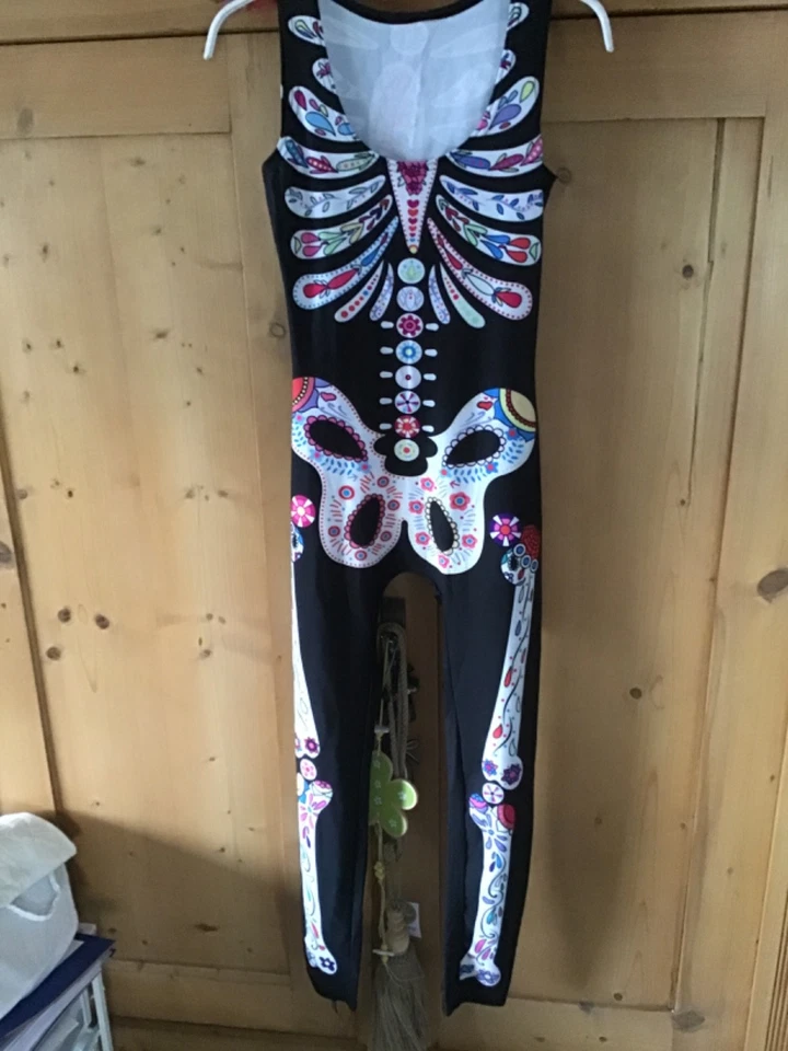 jumpsuit gr.36/38 schwarz bunt hippy fasching skelettmotiv mit Blumen - Bild 1 von 3