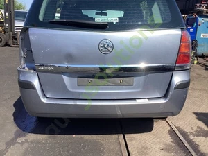 VAUXHALL ZAFIRA MK2 2005-2009 REAR BUMPER 13125014 - Picture 1 of 18