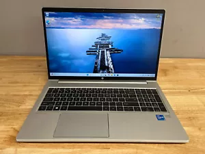 Portátil HP ProBook 650 G8 15.6" Intel Core i5, 256GB SSD, 8GB RAM, W11 - Imagen 1 de 5