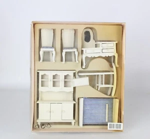 Juego de muebles miniatura vintage casa de muñecas paget servicios artículo nuevo y sellado - Imagen 1 de 3
