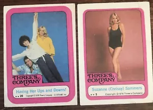 Three’s Company Suzanne Sommers John Ritter Joyce DeWitt 1978 Sticker Karten - Bild 1 von 6
