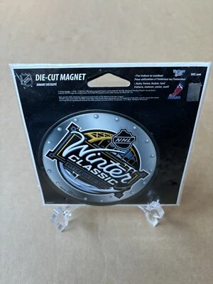 Imán troquelado vintage de hockey de la NHL clásicos de invierno Pittsburgh 2011, EE. UU. Foto 1 de 4