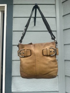 Coach Hampton Buckle Hobo Tan Leather - Picture 1 of 6
