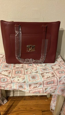 Bolso de Viaje para Mujer BADGLEY MISCHKA Madalyn Bolso de Fin de Semana BORGOÑA Foto 1 de 4