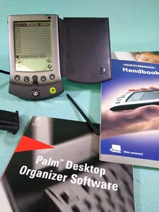 Palm V Connected Organizer with leather case, charger, connector and manuals - Picture 1 of 7