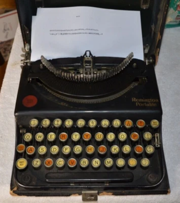 "Máquina de escribir Remington vintage negra pequeña 10""" Foto 1 de 4