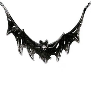 Villa Diodati Bat Necklace, Gothic Dracula Vampire Night Hunter, Alchemy England - Picture 1 of 3