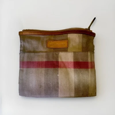 Bolso Burberry con cierre de cremallera Foto 1 de 2