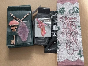 Sally Slater Honte Beyond Bag Charm Towel Set - Picture 1 of 2