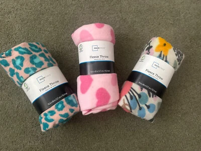 MAINSTAYS PINK HEARTS,TURQ. DOT or MULTI FLORAL FLEECE THROWS;REVERSIBLE; 50x60” - Image 1 of 2