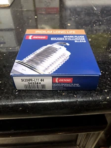 Genuine NEW 4-PK DENSO Iridium Long Life OEM Spark Plugs SK20HPR-L11 3433 - Picture 1 of 2